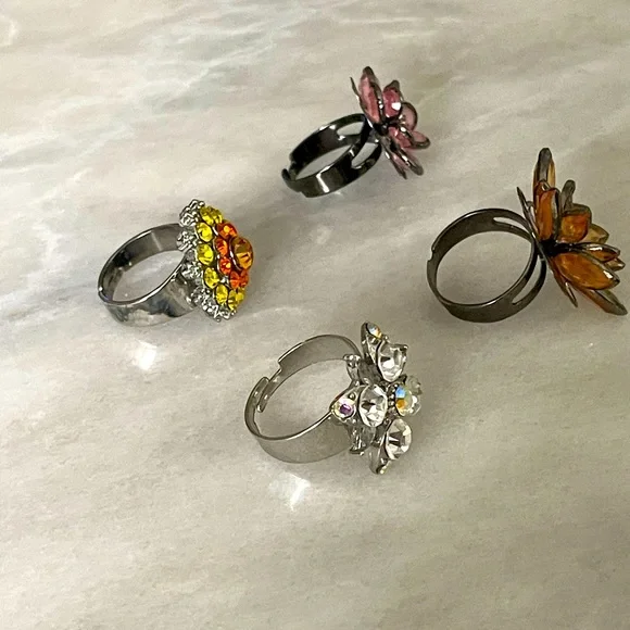 Floral Multi-Color Statement Ring Set - Picture 4 of 5